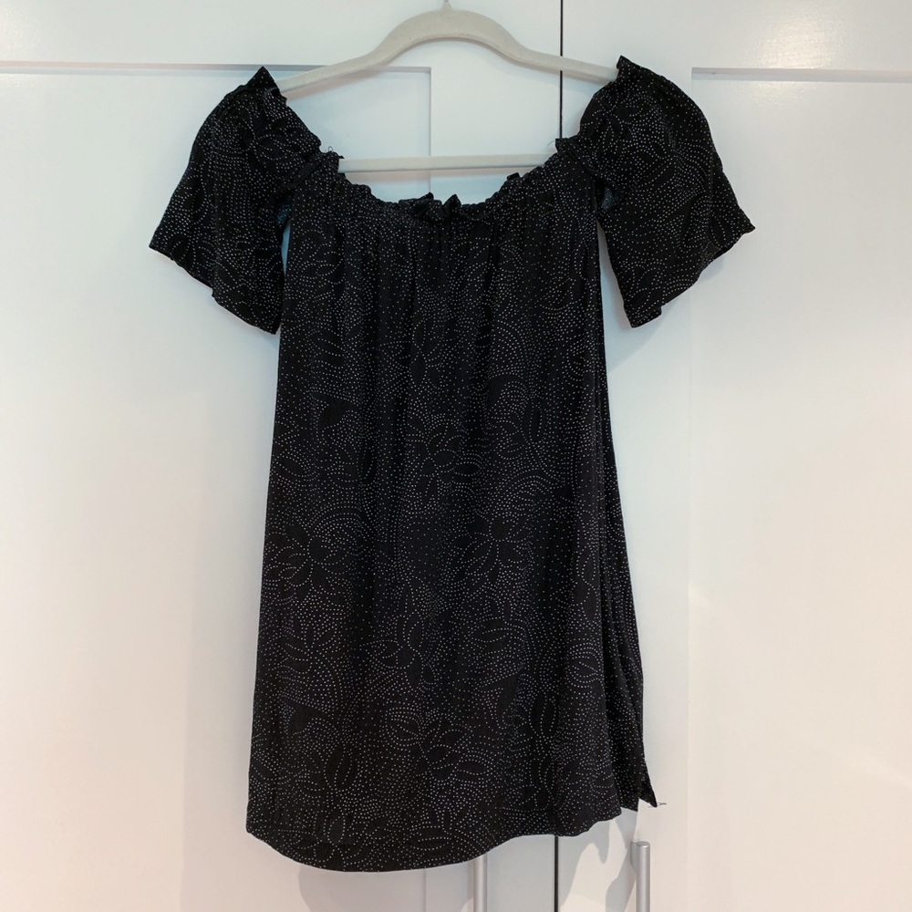 Knot Sisters Off the Shoulder Dress